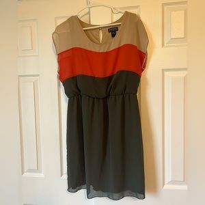 Women’s dress